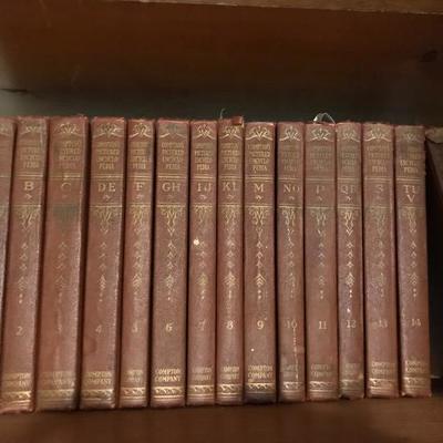 1939 Compton's pictured encyclopedia set