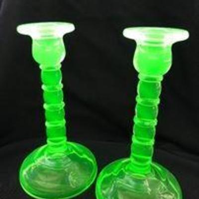 CAMBRIDGE glass #1595. VASELINE glass. Asking: TBD.