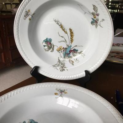 Antique. Powell, Bishop & Stonier. Pink & blue floral and yellow wheat. Marking: 1876-1878. 4 plates.