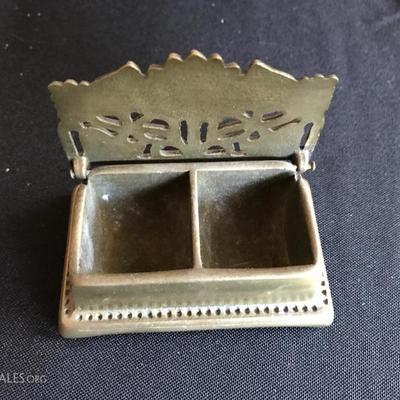 Small vintage solid brass flower box (2 of 2 pics)