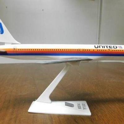 United Airlines Model Jet
