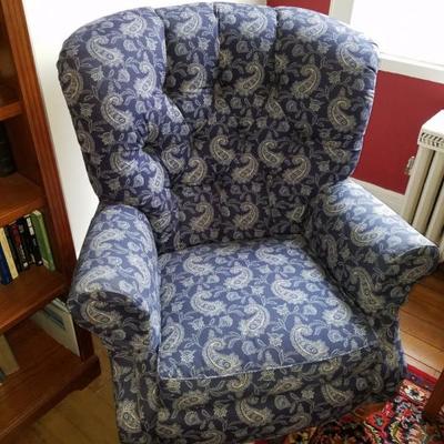 blue print tufted arm chair