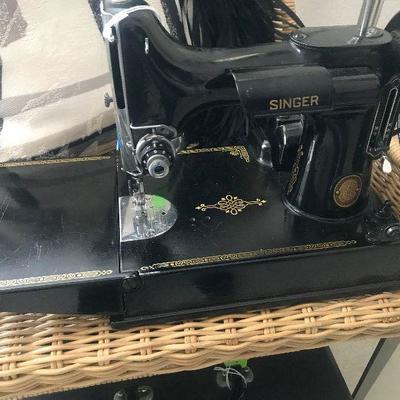 Antique Singer Featherweight Sewing Machine 