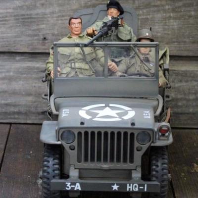 Jeep and soldiers
