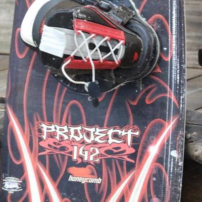 Hyperlite Project 142 wakeboard