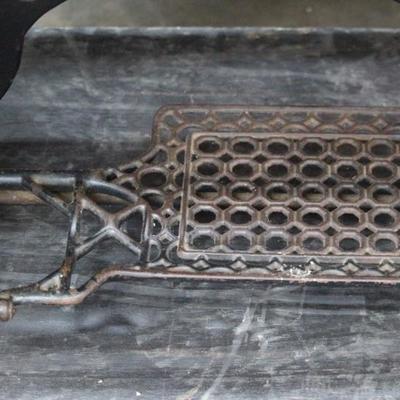 Sewing machine table