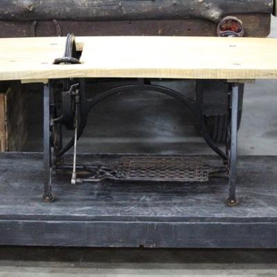 Sewing machine table