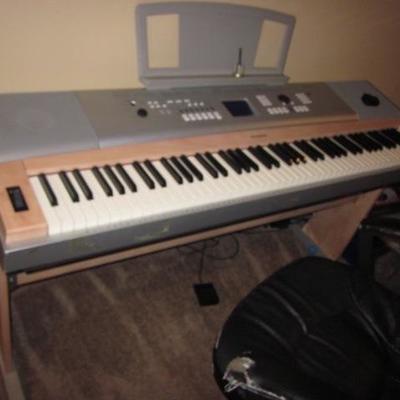 Yamaha Portable Grand Keyboard DGX620