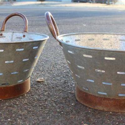 Large Selection of Country Farm Galvanized Items including Buckets, Rotating Bins, Tubs, Planters, and More – auction estimate $100-$200 