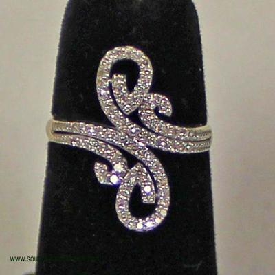 14 Karat White Gold Â½ CTW Diamond Fashion Ring â€“ auction estimate $500-$1000 