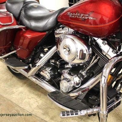 BEAUTIFUL 1999 “Harley Davidson” Road King with Extras in Running Condition, Nice Paint and Chrome, Extras include Windshield, Corbin...