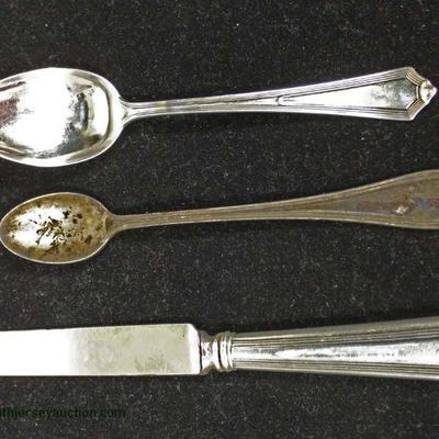  Sterling Knife and 2 Spoons – auction estimate $20-$40 