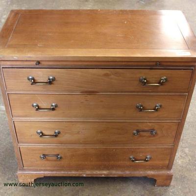 Mahogany 4 Drawer Bracket Foot Bachelor Chest with Pull Out Tray â€“ auction estimate $100-$300