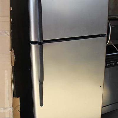 Selectin of GE Stainless Steel Front Refrigerator, Dishwasher and Microwave (will be offered separate) – auction estimate $100-$400 