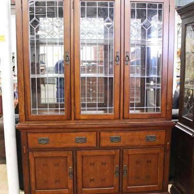 8 Piece Contemporary Mission Oak Style with Cherry Inlaid Bow Ties and Leaded Glass Doors Dining Room Set – auction estimate $500-$1000 