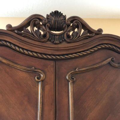 Ornate Cherry Stain Master Bedroom Set 