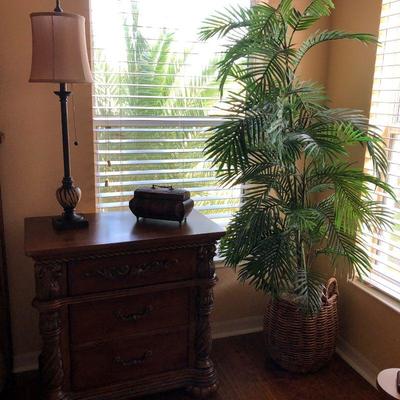 Ornate Cherry Stain Master Bedroom Set 