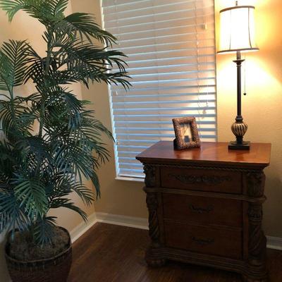 Ornate Cherry Stain Master Bedroom Set 