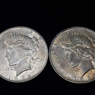 #465: Two 1922-D Silver Peace Dollars
Denver Mint, each weigh 2.7g, J33