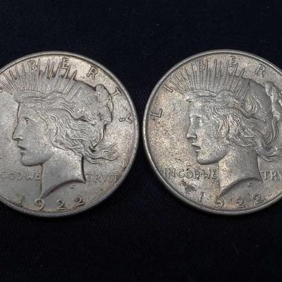 #452: Two 1922 Silver Peace Dollars
Philadelphia Mint, each weighs 27g, J33