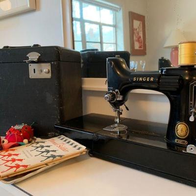 Signer Featherweight Sewing Machine