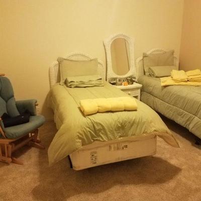 Twin Beds Wicker Set