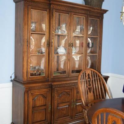 China Cabinet & Collectibles