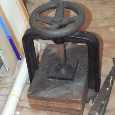 Estate sale photo