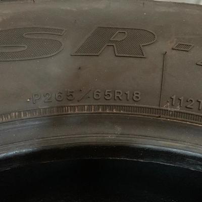 almost new set of 4 Goodyear tires P265/65 R18 Wrangle SR-A