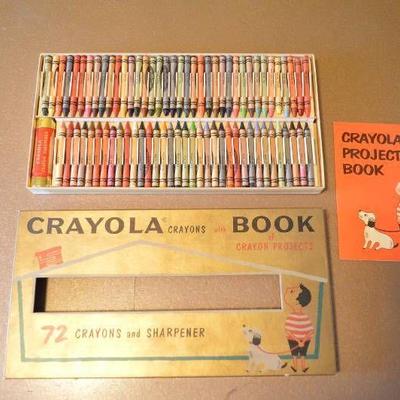 Vintage Crayola Set 72 crayons and sharpener - Alm ...