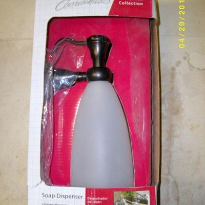 Delta Faucet 75055-RB Victorian Soap/Lotion Dispenser, Venetian Bronze 