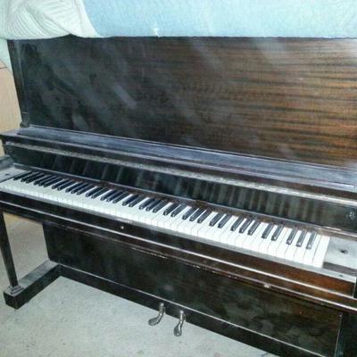 Gulbransen piano
