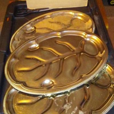 Baking/serving pans (3)