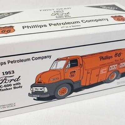 Phillips Petroleum Company - 1953 Ford C-600 with ...