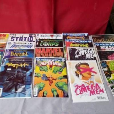 Lot of 20 Varied Comic Books - Punisher, AquamanÂ…