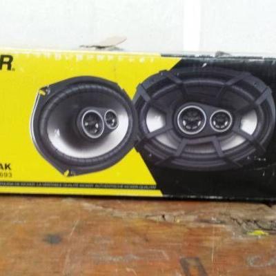 Kicker 450W 6.9 3-way Speakers