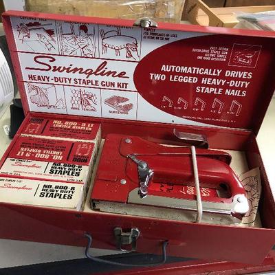 Vintage Swingline heavy-duty staple gun kit. EXCELLENT condition. $40