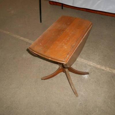 Small Drop Leaf Side Occasional Table