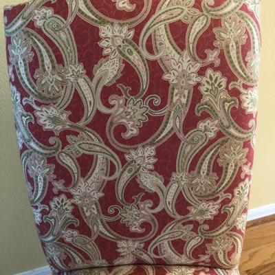 Upholstered Paisley Parson's Chair with Button-up Back (20