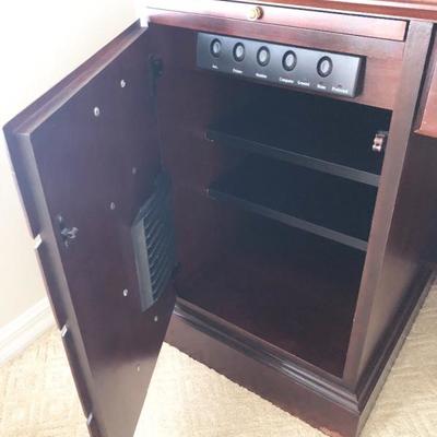 "Stanley Furniture" Desk with All The Bells & Whistles (60"W  29-1/2"D  30-1/2"H) - 
