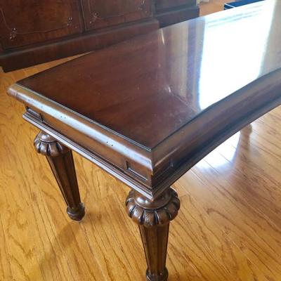 Curved Colonial-style Coffee Table (73