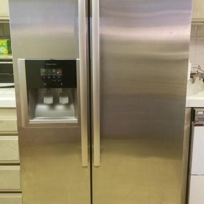 Newer stainless Kenmore refrigerator 