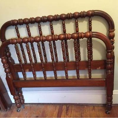 Vtg Spool Twin Bed