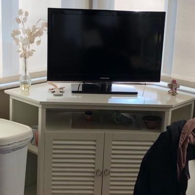 White corner cabinet 