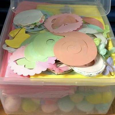WFF025 Storage Bin of Easter Items