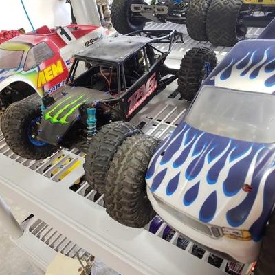 #217: 3 Electric Offroad RC Cars, 2 are 4WD
3 Electric Offroad RC Cars, 2 are 4WD