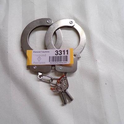 HANDCUFFS WITH KEYS