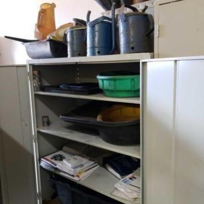 #411: Cabinet Including Contents, Oil Cans and Pans, Funnels, Auto Manuals and Info Books and more
Cabinet Including Contents, Oil Cans...