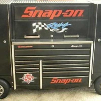 #32: Brand New Snap-on Tools 1:3 Scale Die Cast Replica Tool Wagon Factory Sealed in Box
Model Number 30051111
