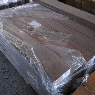 704 S Ft of Oak Wood Laminate Flooring New in Boxe ...